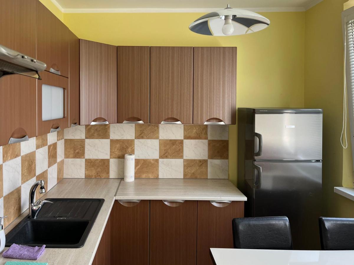 Elegant Escape Apartment - Free Parking, Easy Access To City Centre Bratislava Extérieur photo
